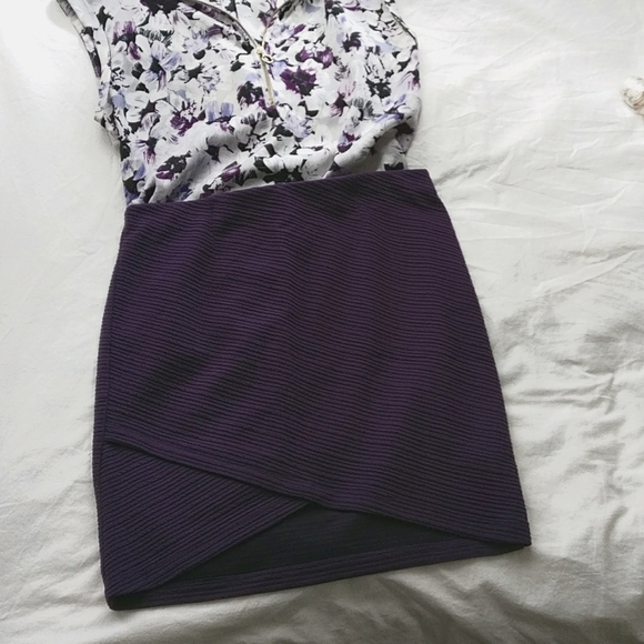 Dynamite purple tulip mini skirt 💜 - Picture 2 of 8